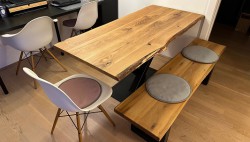 Kundenprojekt: Tischplatte aus Eiche in 3 cm Stärke mit beidseitiger Baumkante!